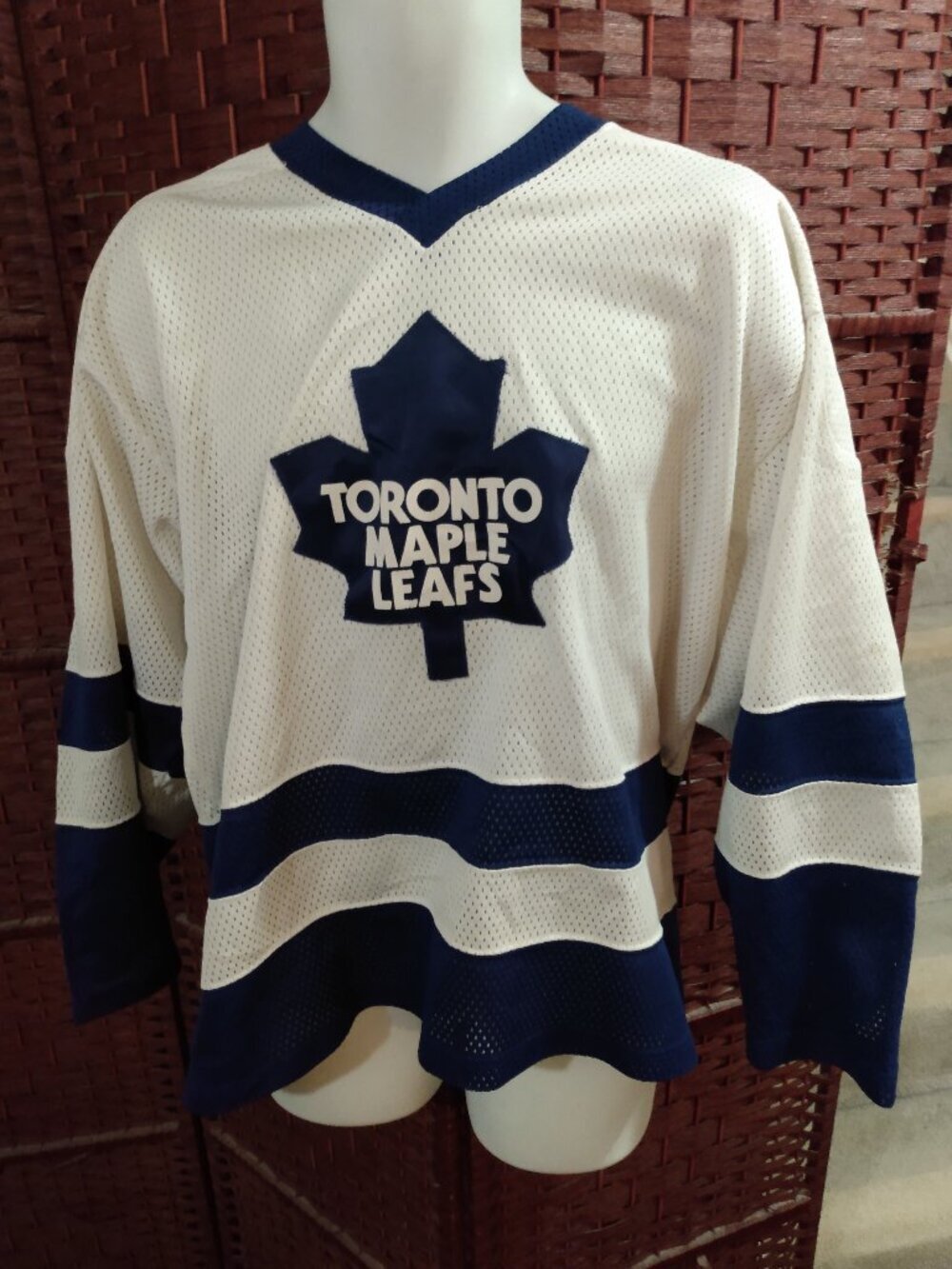Vintage CCM 90s Toronto Maple Leafs Jersey Mesh Stitched Large NHL Hockey